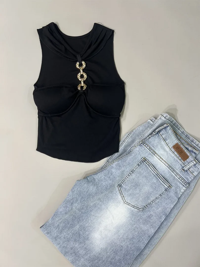 Ivory Twist Chain Detail Crop Top - Image 4